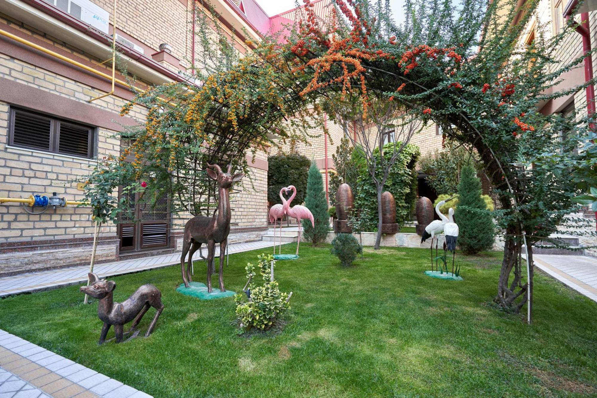 Hotel Rakat Plaza Tashkent Esterno foto