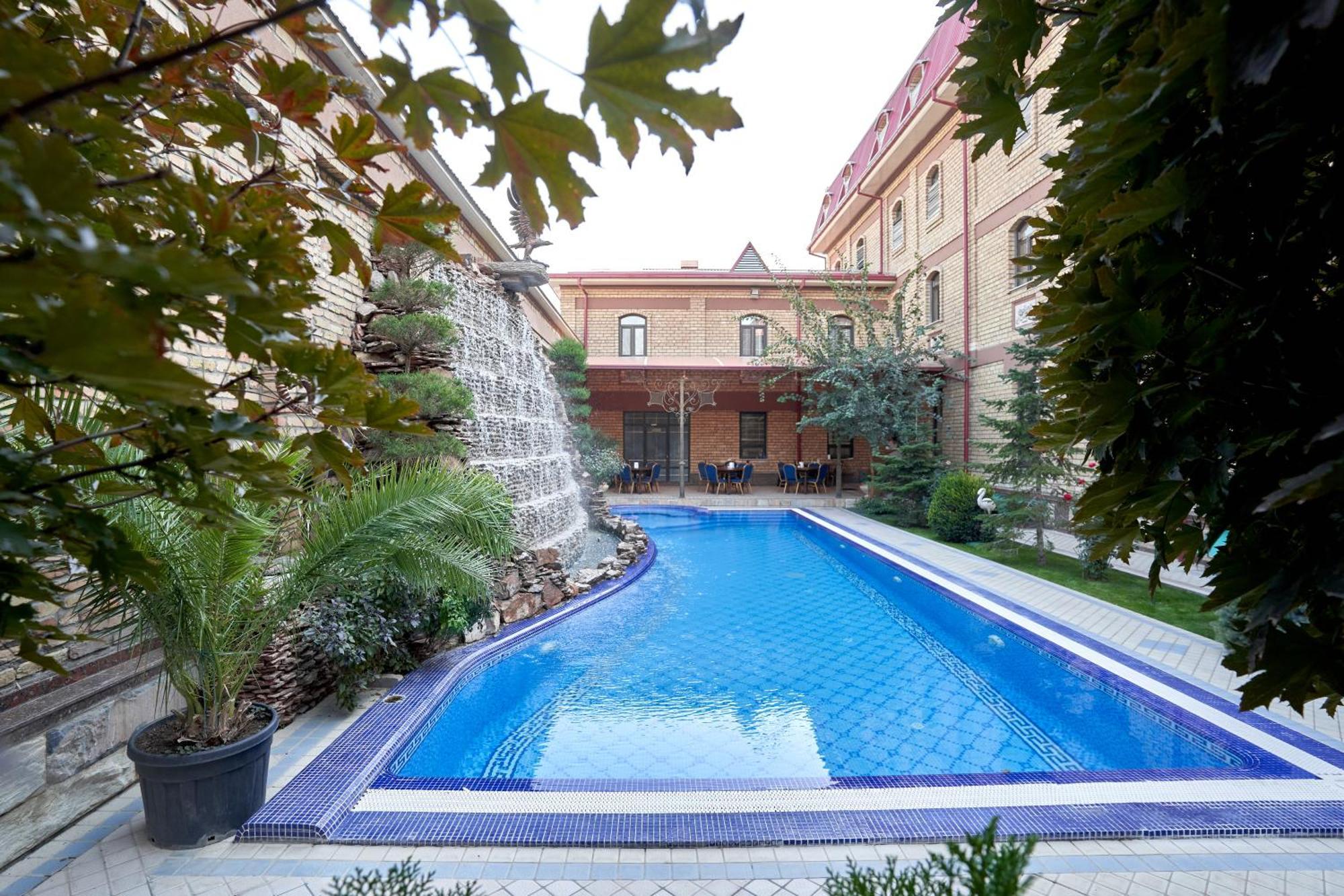 Hotel Rakat Plaza Tashkent Esterno foto