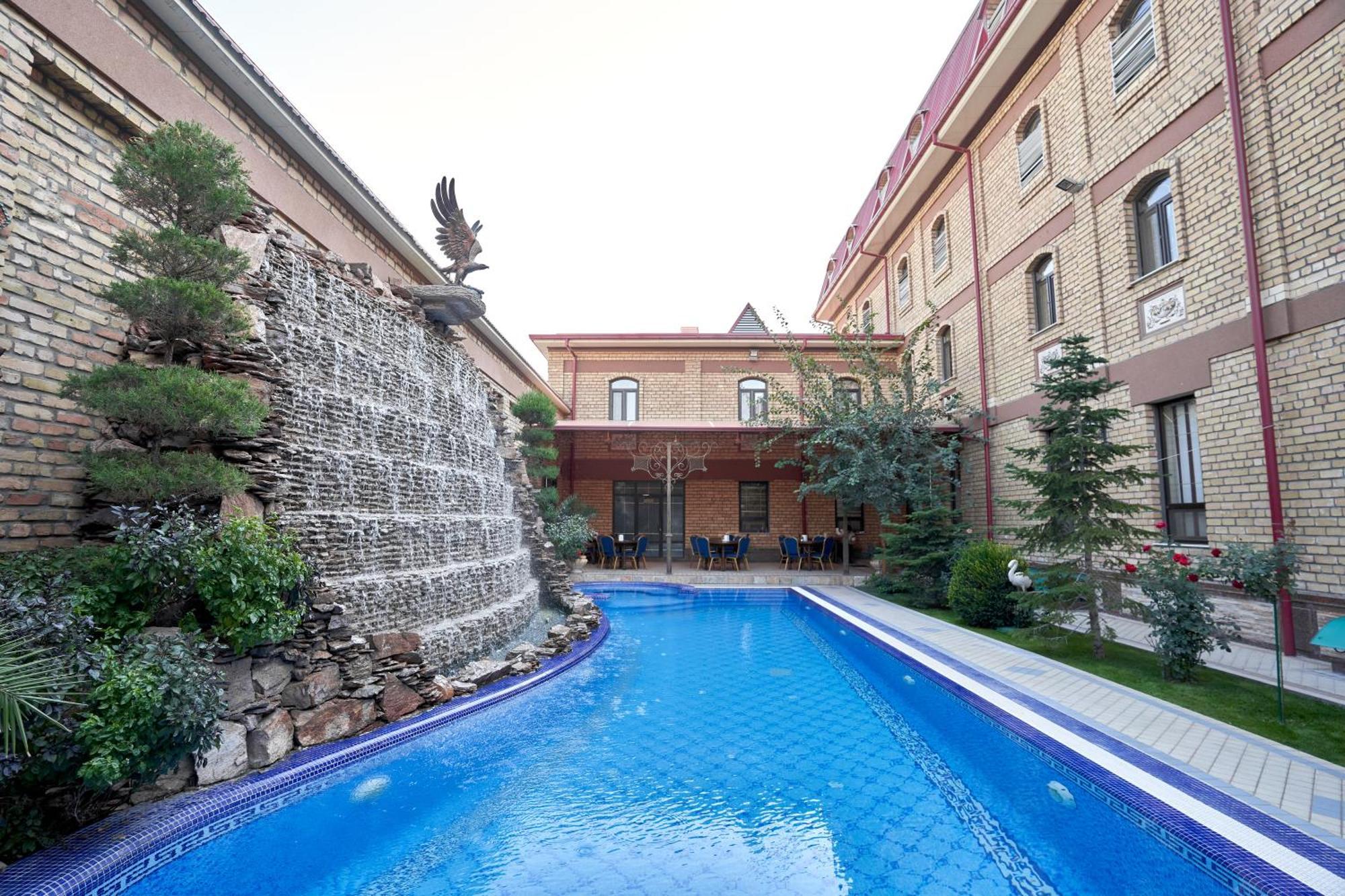 Hotel Rakat Plaza Tashkent Esterno foto